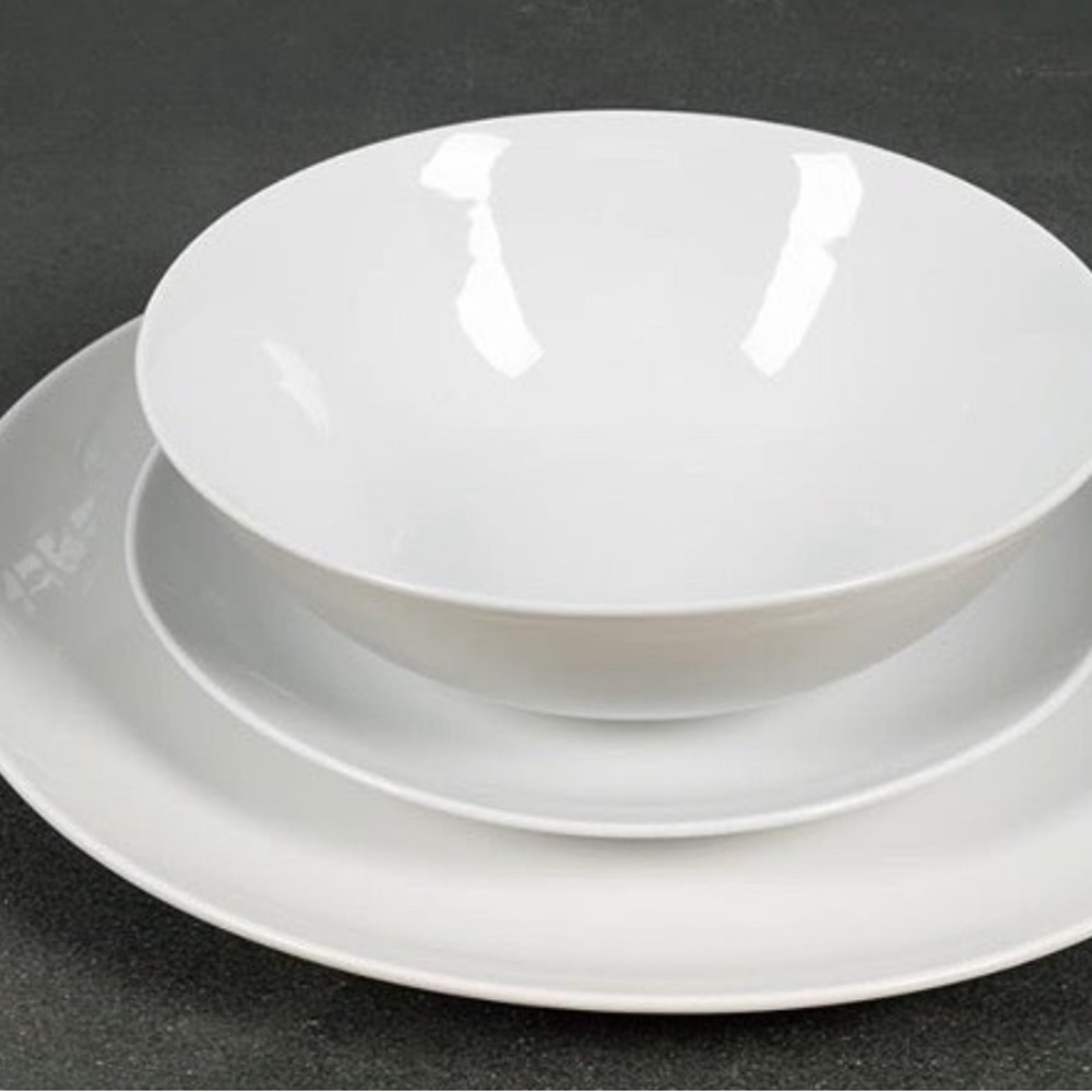 Dinnerware Set - Picture 7 of 9